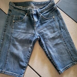 BCBGMAXAZRIA Jean Shorts Bermuda Size 26